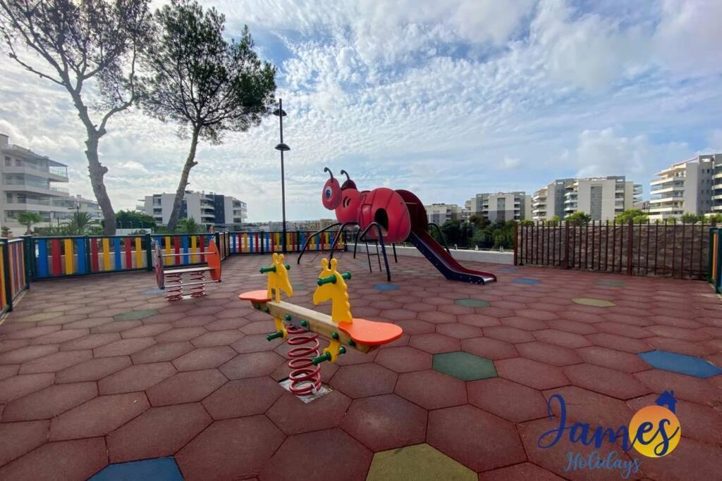 Green Hills Luxury Apartment With Comm Pool Аликанте Екстериор снимка